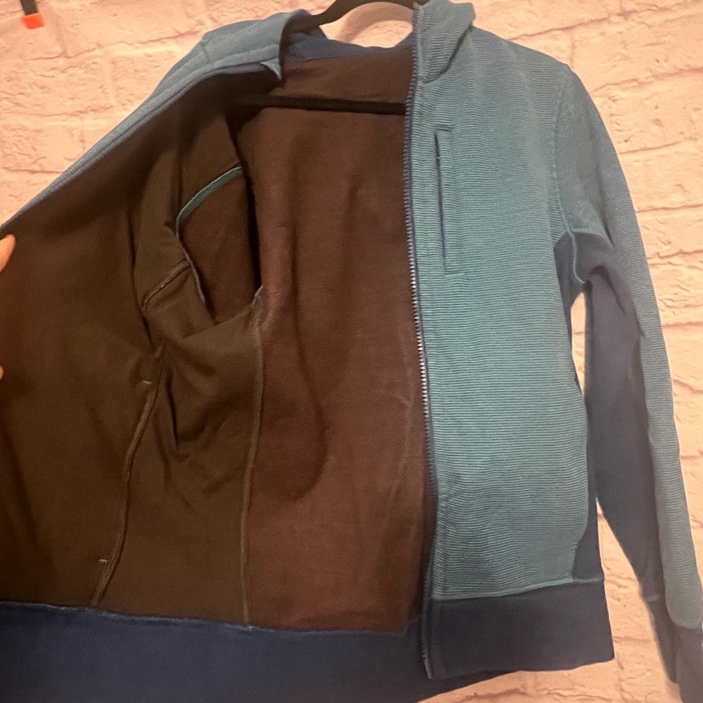 Lululemon Men's Scuba Hoodie - Picture 8 of 11